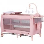 Patut pliabil Chipolino Bella Pink Marshmallow cu doua nivele, intrare laterala cu fermoar, 2 roti cu frane, saltea de infasat, carusel muzical, geanta pentru transport, buzunar si organizator accesorii