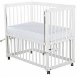 Patut co-sleeper Qmini Dalia Alb, multifunctional, 90x50 cm, din lemn de pin, reglabil pe orice treapta de inaltime la patul parintilor, sistem de ancorare si roti cu frana incluse